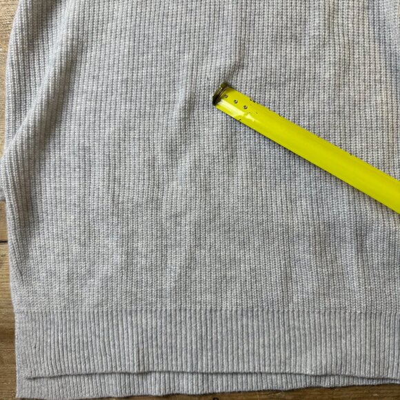 Theory | Size M | 100% Cashmere Gray Turtleneck Sweater - Picture 10 of 10